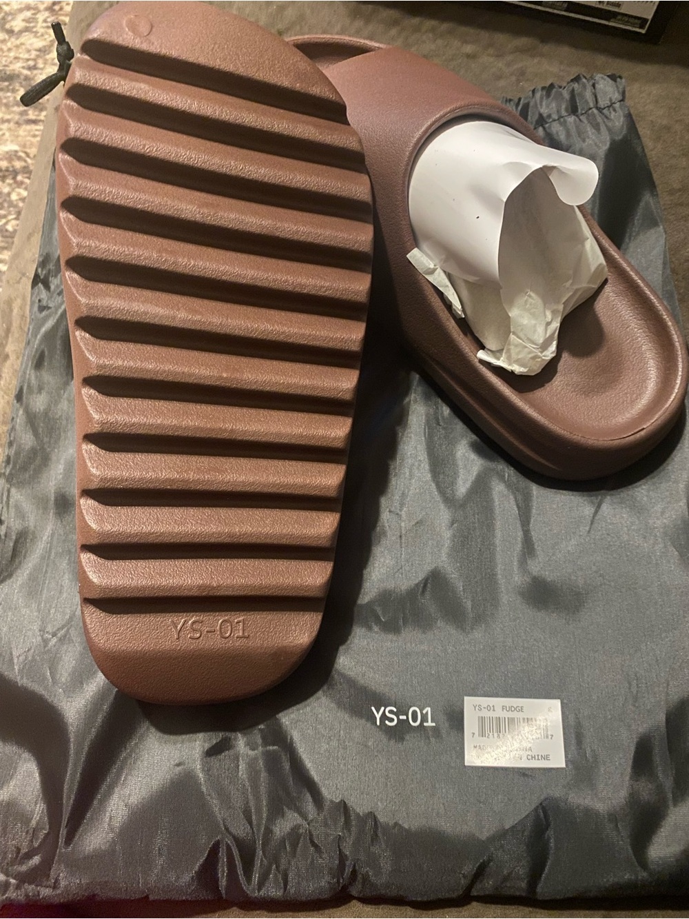 Yeezy Kids Slide Sandals in Fudge Brown